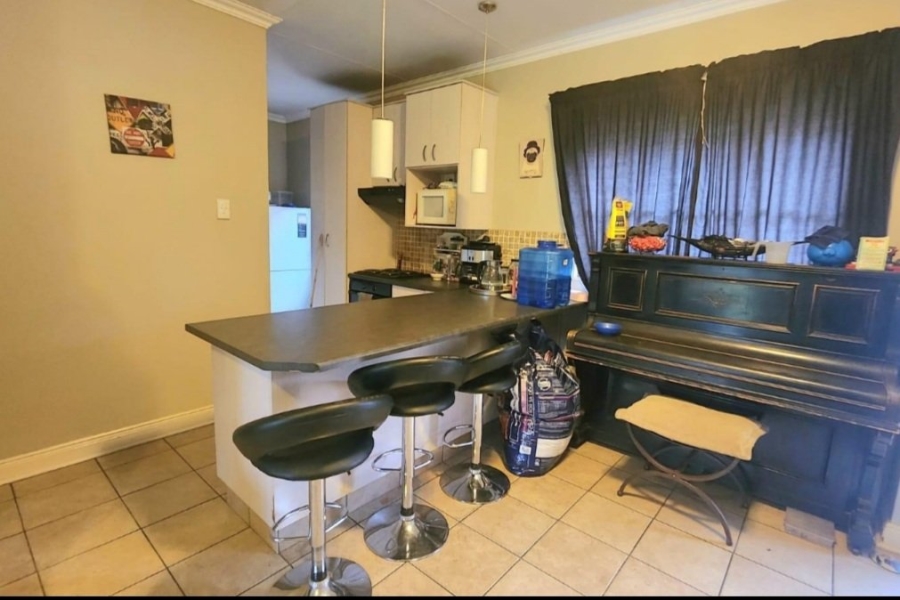 2 Bedroom Property for Sale in Langenhovenpark Free State